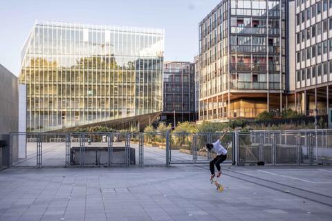 Façade de la Cité de l'innovation